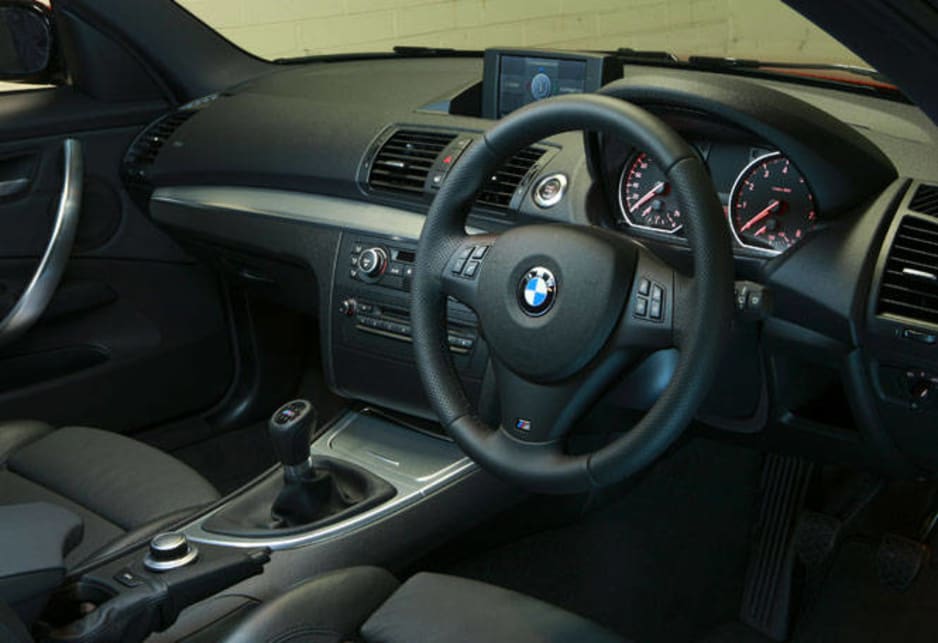 1 Series BMW Apple CarPlay / Android Auto Integration.